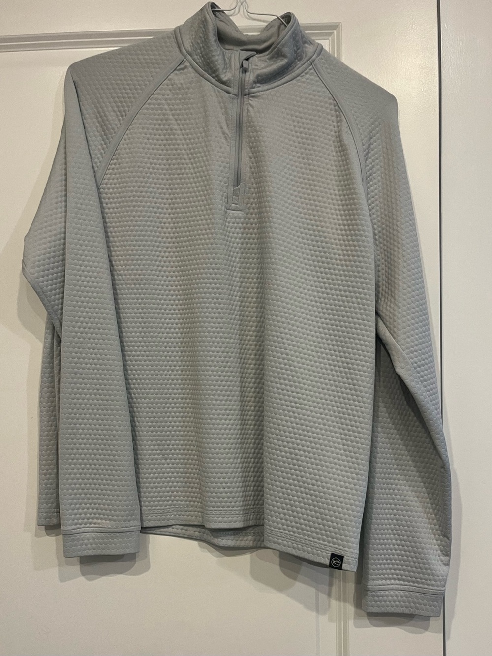 Southern tide medium silver 1/4 zip long sleeve pullover